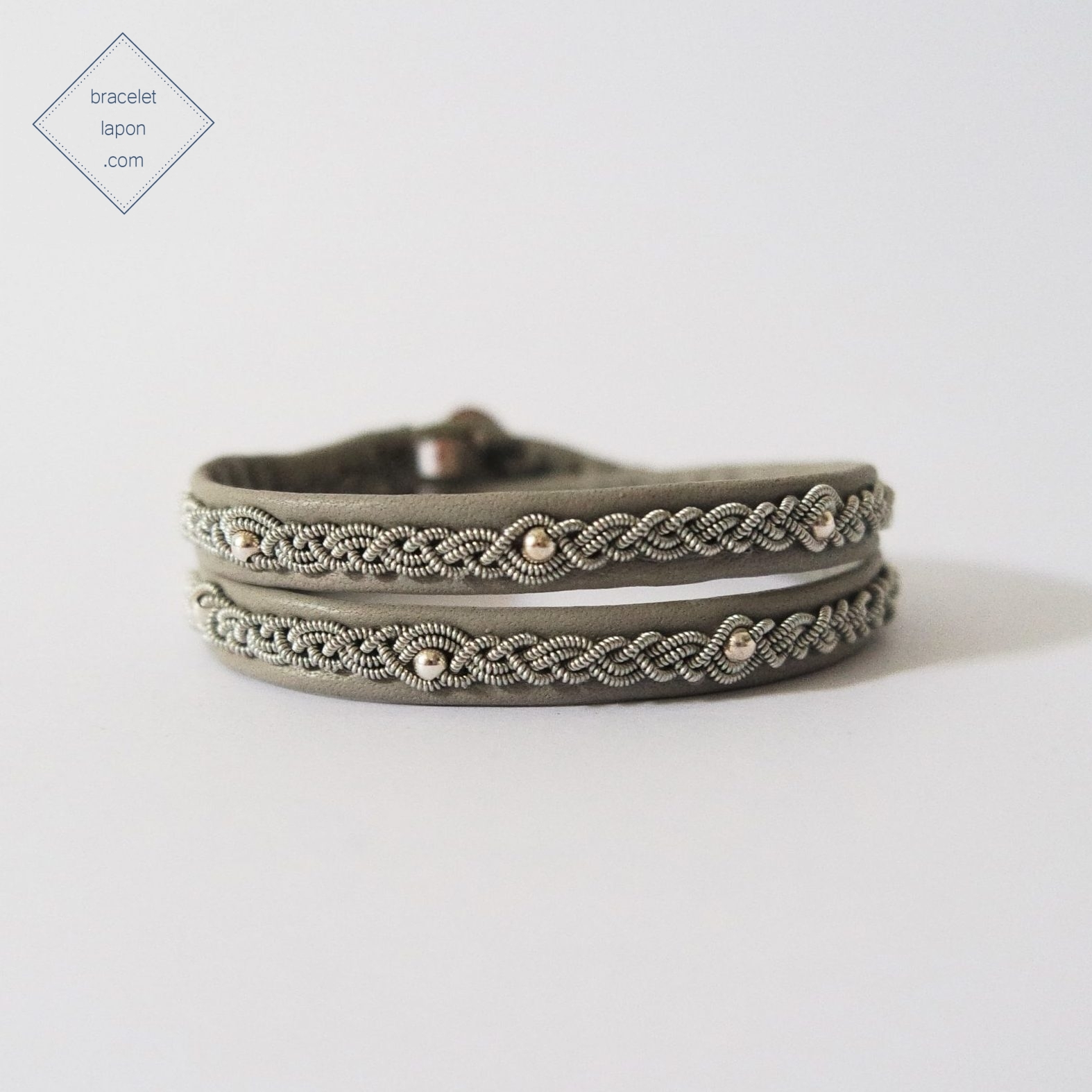 Bracelet lapon -PARLA 2 tours – cuir gris clair